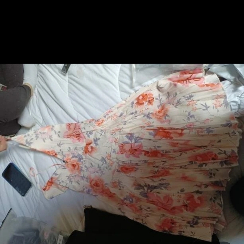 HIGH FASHION DRESS - Picture 12 of 12